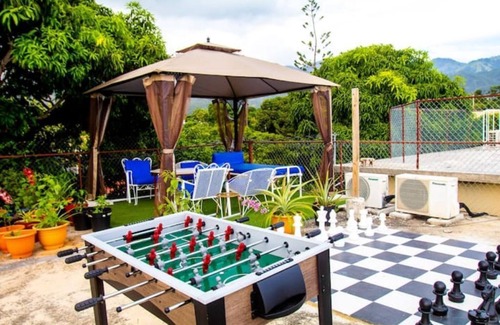 Gordon Town Apartamento | Urban Suites