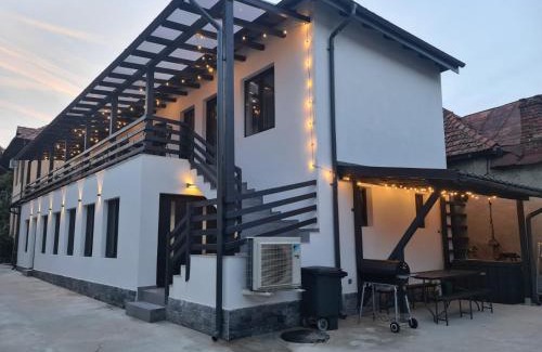 Calimanesti Casa | URBANIST Guest House