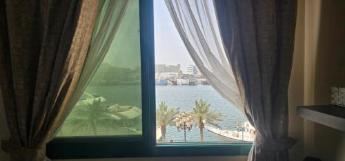 Madinat Zayed Apartamento | UrduEnglishFamilyApartmen