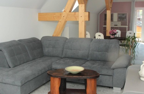 Kreba-Neudorf Apartamento | Urlaubshof Turmblick - Spacious vacation apartment (70 sqm) with south-facing balcony