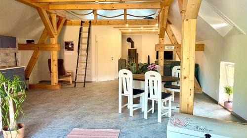 Kreba-Neudorf Apartamento | Urlaubshof Turmblick