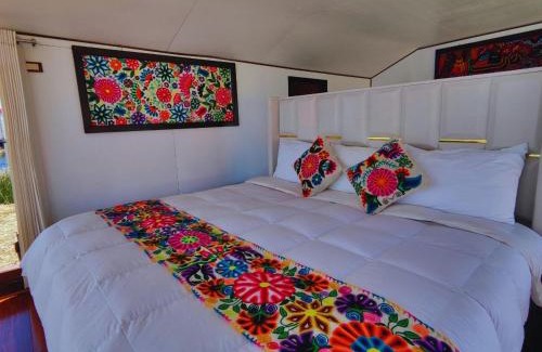 Puno Cama Y Desayuno | Uros Inti Jalsu Lodge