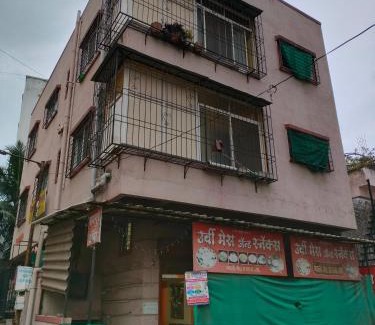 Kondhwa Apartamento | Urvi Girls' Pg