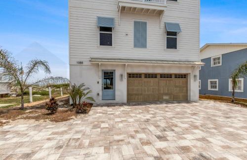 Ocean Cay Casa | 1088 S, Fletcher Ave home