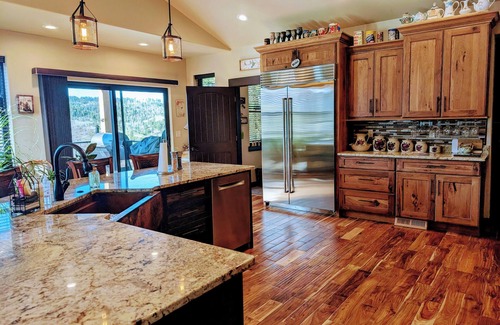 Deadwood Casa | 4-bedroom house next to Black Hills National Forest with Hot tub, great views!
