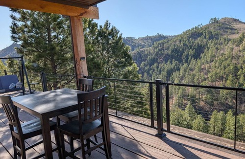 Deadwood Casa | 4-bedroom house next to Black Hills National Forest with Hot tub, great views!