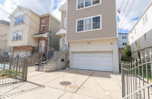 Newark Apartamento | 4 Bedroom-Airport Convient