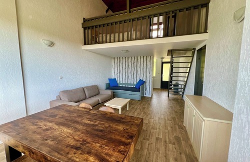 Montigny-en-Morvan Apartamento | Ushuaia Villages-Domaine de Scott Family Duplex Cedar Building
