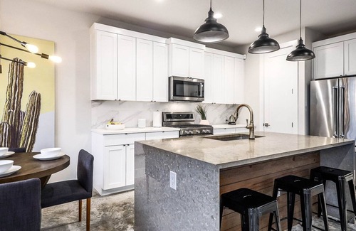 Chestnut Casa | Expansivo East Sider con 2 retiros maestros: ¡lugar perfecto para SXSW!