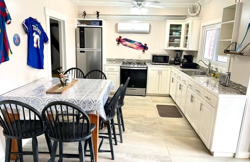 Isla de Utila Casa | Utila Suite Sleeps 6