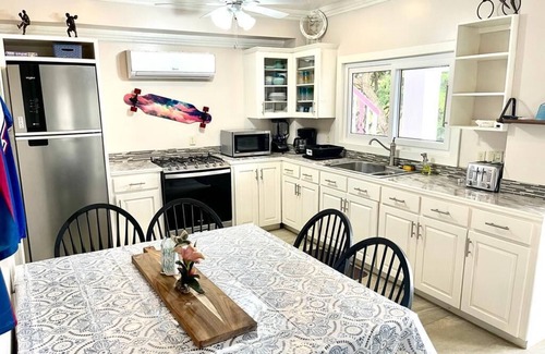 Isla de Utila Casa | Utila Suite Sleeps 6