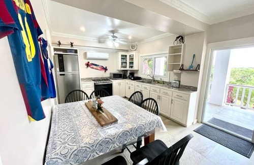 Isla de Utila Casa | Utila Suite Sleeps 6