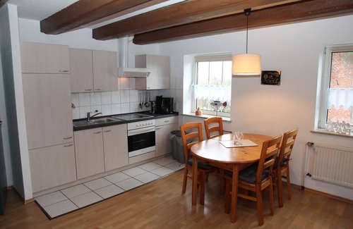 Uttum Apartamento | Uttumer Mühle: Bentje - Gemütliche Og-wohnung für 4 Personen im Müllerhaus der Uttumer Mühle