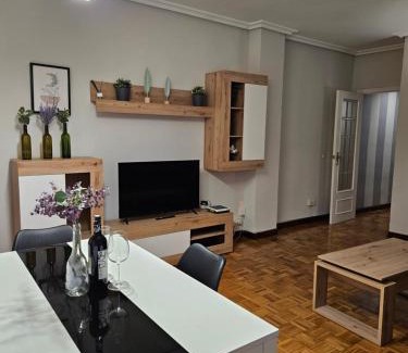 Logrono City Centre Apartamento | Uva y vino, 7 PAX Pleno centro logroño