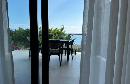 Borsh Hotel | Uzeiri Guest Hotel