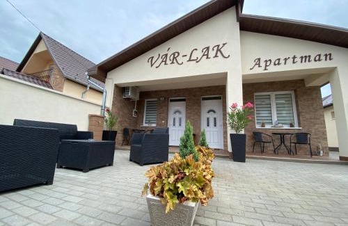 Kisvarda Apartamento | VÁR-LAK Apartman