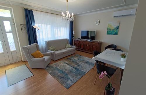 Dunafoldvar Apartamento | Várnegyed Apartman