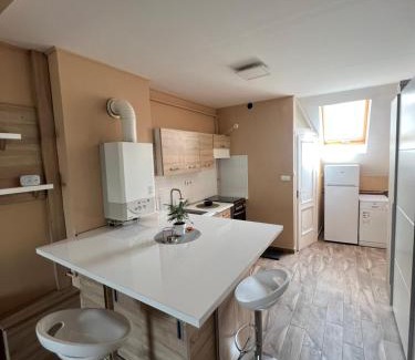 Kaposvar Apartamento | Vörösmarty Deluxe Belváros