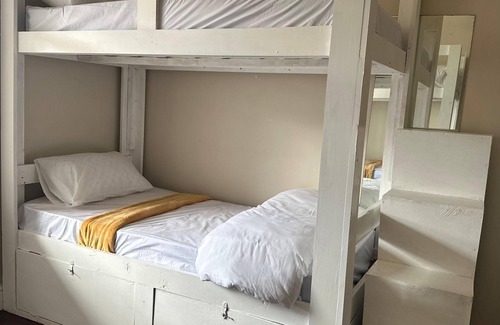 Salt River Casa | V & A Backpackers