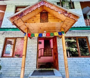 Old Manali Cabina | V Cottage
