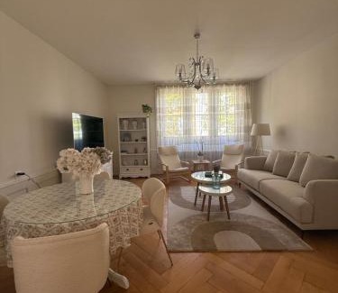 Neuchatel Apartamento | V&V La Vie Est Belle