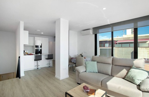 Las Palmas de Gran Canaria Apartamento | Apartamento de vacaciones 'Penthouse Sun Beach Best View' con vistas al mar y aire acondicionado