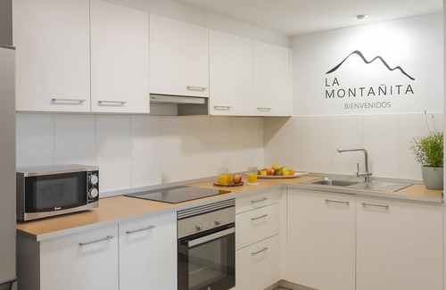 Las Palmas de Gran Canaria Apartamento | Vacaciones 'La Montañita' con vistas al mar, terraza privada y Wi-Fi