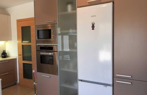 Costa Dorada Casa | Casa cerca del mar con piscina privada, aire opcional, wifi, admite mascotas y cerca de playa para perros