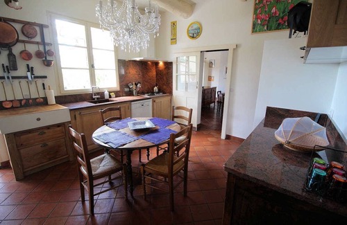 Saint-Martin-de-Castillon Casa | Vacation home in the Luberon in the heart of nature, private pool.