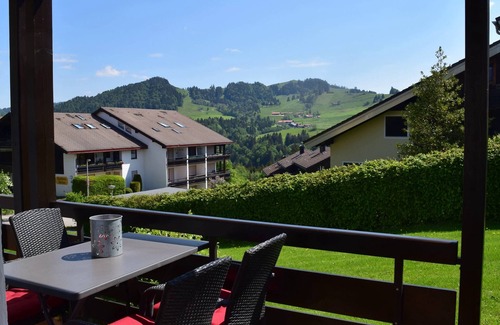 Steibis Apartamento | Vacation apartment in Oberstaufen/Steibis with balcony and pets allowed