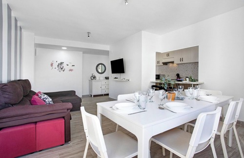 Puerto del Rosario Apartamento | Vacation Apartment 'Casa Alubsan' with Private Terrace, Balcony and Wi-Fi