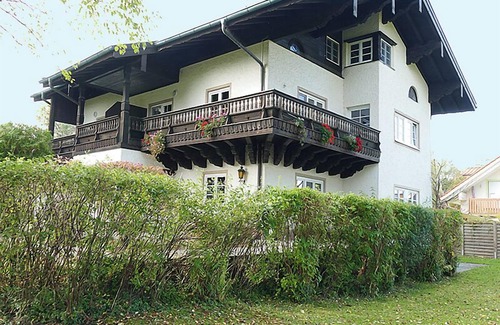Prien am Chiemsee Apartamento | Vacation apartment in Haus Wagner with sep. Bedroom, 64 sqm, terrace