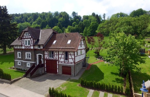 Schwalefeld Apartamento | Vacation apartment Aartal in the former forester's lodge