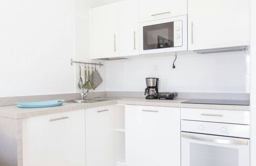 Caleta de Fuste Apartamento | Apartamento de vacaciones 'Casita Del Sol' con piscina privada, terraza privada y Wi-Fi