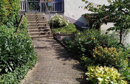 Bad Brueckenau Apartamento | Vacation apartment (45sqm) with garden and terrace, dogs welcome
