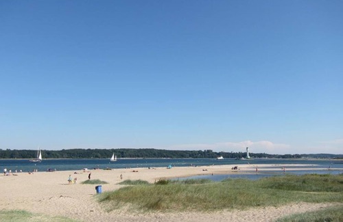 Pries Apartamento | Vacation apartment Am Magnolienbaum - apartment/apartment, shower, WC, Whg. 1