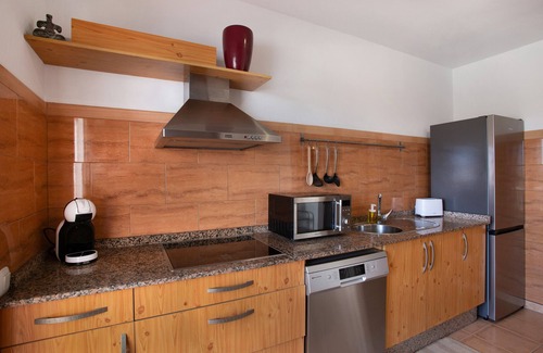 Playa de Arinaga Apartamento | Apartamento de vacaciones 'Apartamento Fani N2' con terraza privada, Wi-Fi y aire acondicionado