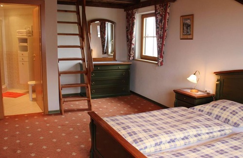 Obervellach Casa | Vacation apartment Karawankenblick - Almgasthof Himmelbauer