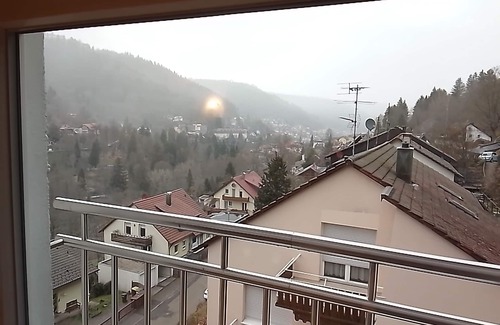 Bad Wildbad Apartamento | Vacation apartment in a quiet location on the edge of the wall