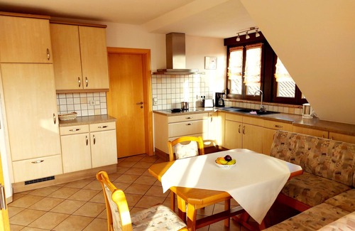 Burgwindheim Apartamento | Vacation apartment at Römigswäldchen 🌳Relax & unwind ☀️
