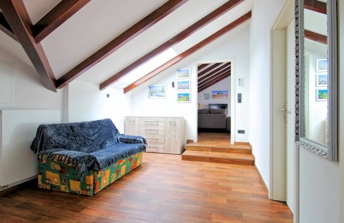 Freienhufen Apartamento | Vacation apartment/apartment for 4 guests with 74m² in Großräschen (128041)