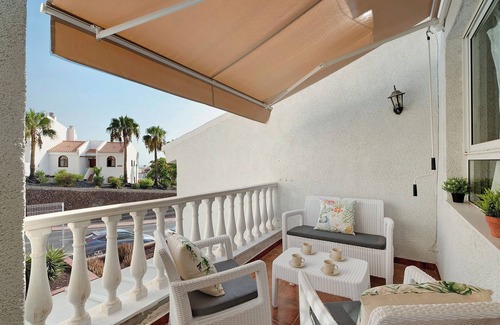 Costa Adeje Apartamento | Apartamento de vacaciones 'Torviscas Endless Summer' con vistas al mar, piscina compartida y Wi-Fi