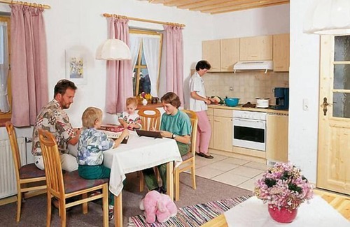 Neuschoenau Apartamento | Vacation apartment for 4 people with terrace