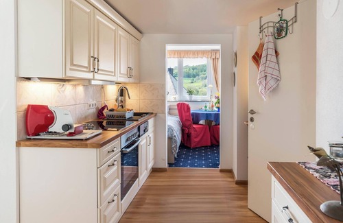 Stockach Apartamento | Apartamento de vacaciones "Flair Lilie" Jardín compartido, sauna y bañera de hidromasaje