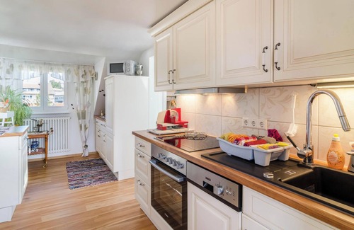 Stockach Apartamento | Apartamento de vacaciones "Flair Lilie" Jardín compartido, sauna y bañera de hidromasaje