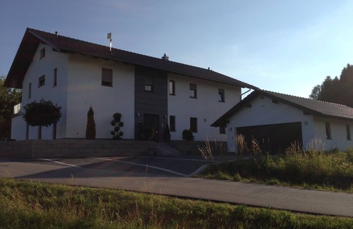 Schaufling Apartamento | Vacation apartment Gawlik 1, close to the center of Deggendorf, short and long-term vacationers