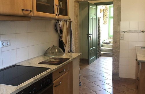 Niederloßnitz Condominio | Vacation apartment in a beautiful villa on the Saxon. Wine route