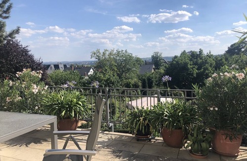 Niederloßnitz Condominio | Vacation apartment in a beautiful villa on the Saxon. Wine route