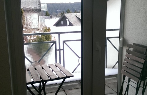 Schoenwald Apartamento | Apartamento con piscina, sauna y wifi.