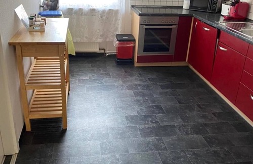 Wangels Apartamento | spacious top floor apartment in a quiet village location.